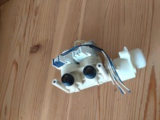 Hotpoint BHWM129 Integrated washing machine dual inlet valve water