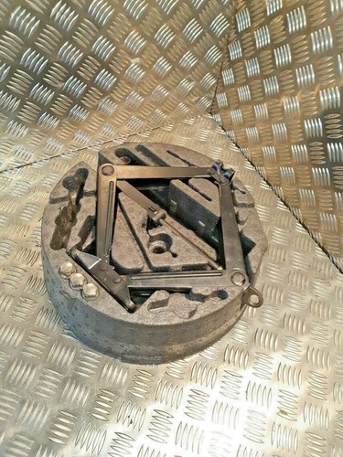 Saab jack and spanner spare - 93,