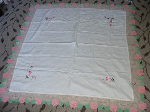 Vintage large table cloth - , pink