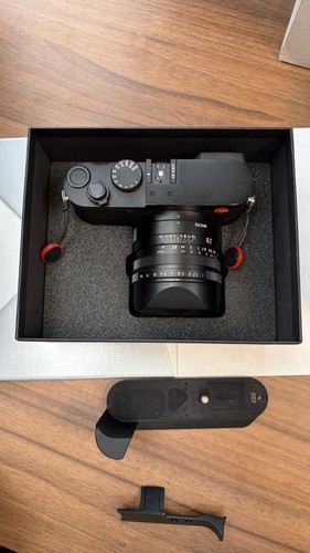 Leica 60mp camera with - q3,