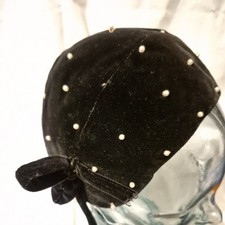 ​Stunning VINTAGE 40s Edna Wallace Mayfair Black Velvet Pearl Hat Bow Cocktail