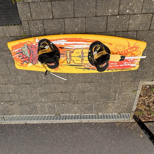 137 wakeboard with - 137,