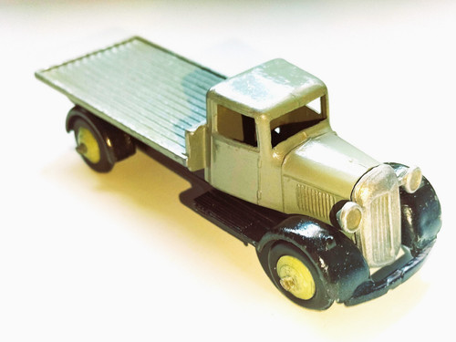Dinky toys 25c - flatbed, lorry