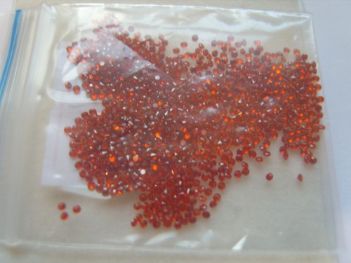 1mm red cubic - , zirconia,round