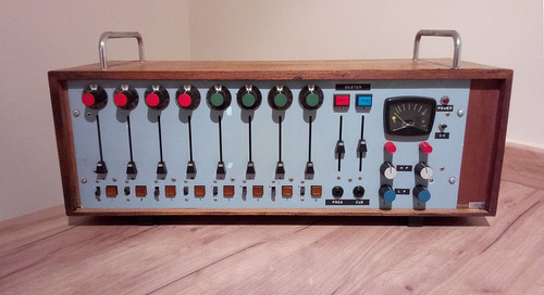 Bbc vintage portable - bbc, stereo