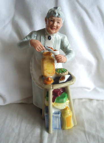 Royal doulton 18cm figure - 18cm,