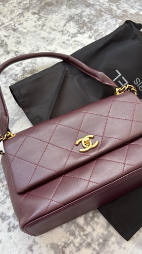 Burgundy medium classic flap - medium,