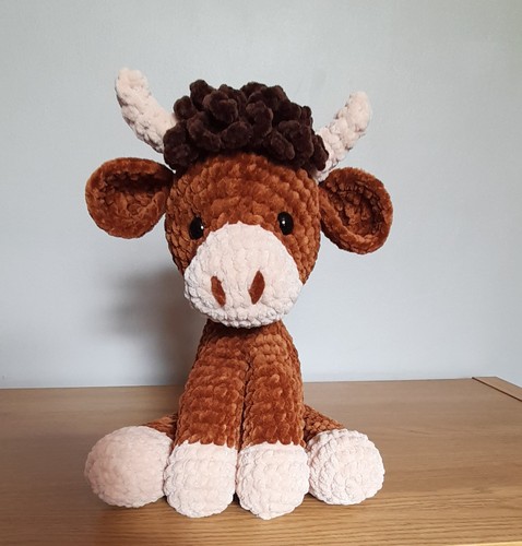 Crocheted plush sitting - plush,