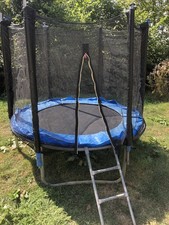 6ft Trampoline With Enclosure