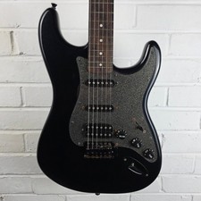SQUIER BULLET STRATOCASTER