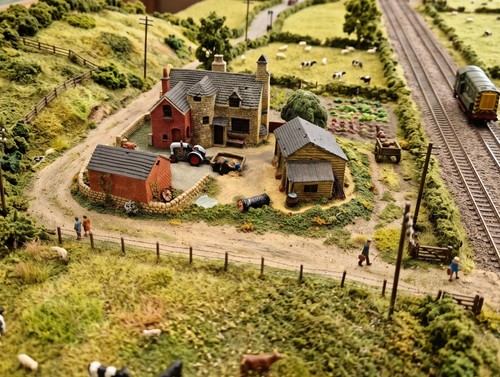 Gauge scale countryside - n,