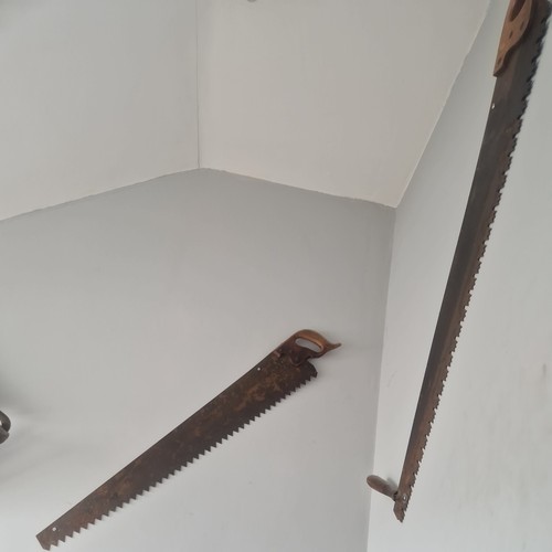 Man saw 1 other - 1,