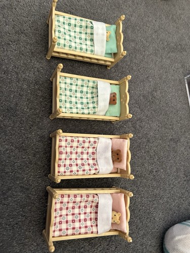 Sylvanian family furniture - family,