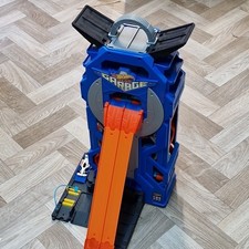 Hot Wheels FTB68 Mega Garage Playset