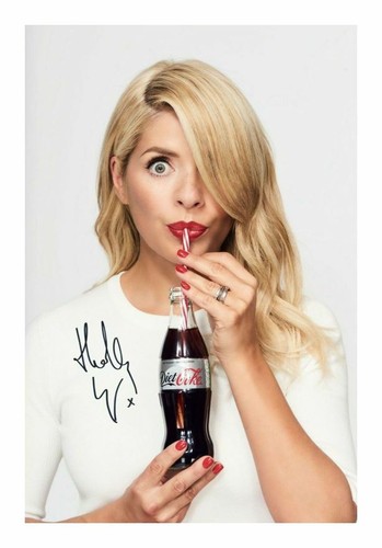 Holly willoughby autograph - holly,