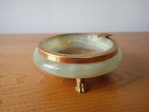 Vintage onyx ashtray trinket