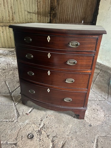 Victorian small bow fronted - bow,