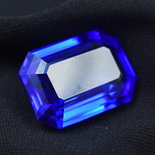 Natural blue sapphire - blue, emerald