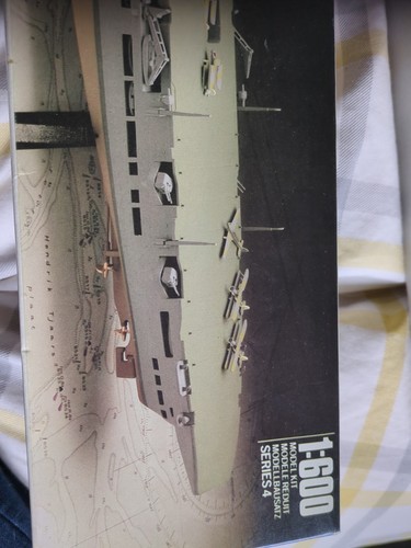 Airfix hms ark royal 600 - hms,