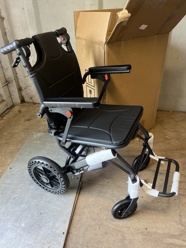 Brand new lightweight folding - brand,