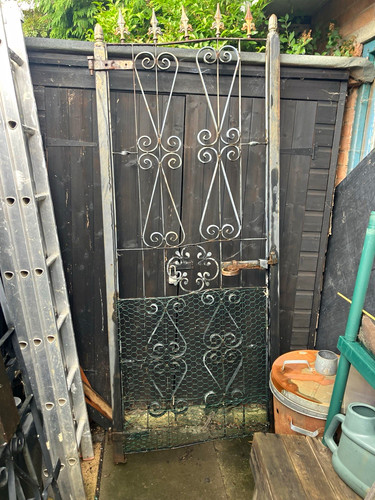Black painted metal pedestrian - painted,
