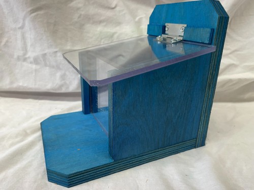 Squirrel feeder with clear - squirrel,