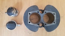 TRiUMPH 500cc T100ss 69MM STD BARREL'S AND PISTONS VERY GOOD CONDITION.