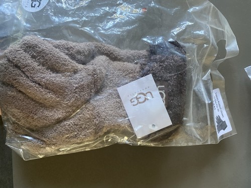 Ugg gloves new - gloves, one