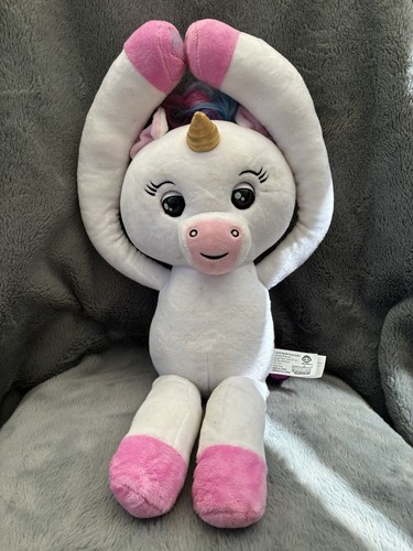 Fingerlings hug unicorn - fingerlings,