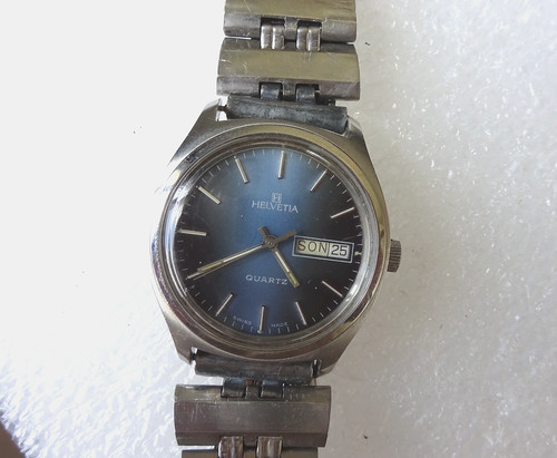 Vintage helvetia quartz - helvetia,