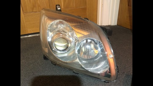 Toyota avensis 2005 headlight - 2005,