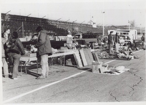 Thompson speedway flea - ct,