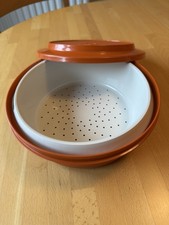Vintage Tupperware Orange Seal