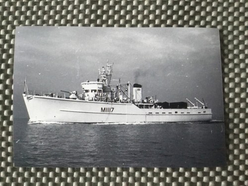 Hms venturer minesweeper - venturer,
