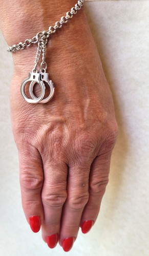 Handcuffs bracelet for