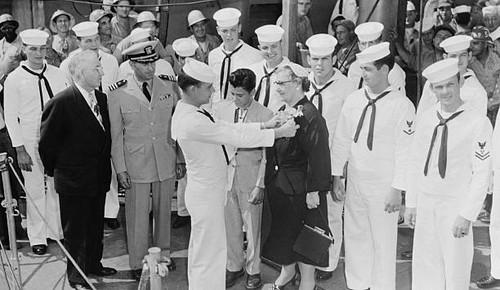 Mrs thomas sullivan - thomas, receives