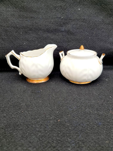 Aynsley golden crocus lidded - golden,