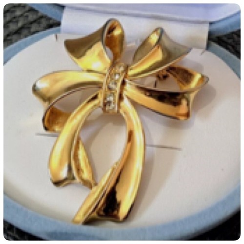 Massive vintage collectable - massive,
