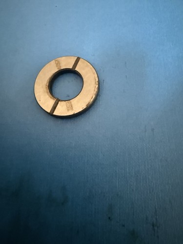 Vertical drive pinion thrust - vertical,