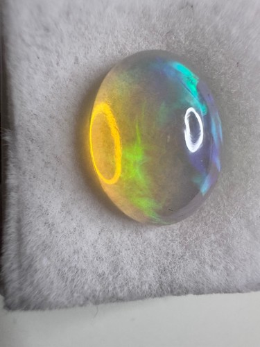 Oval opal cabochon - , loose