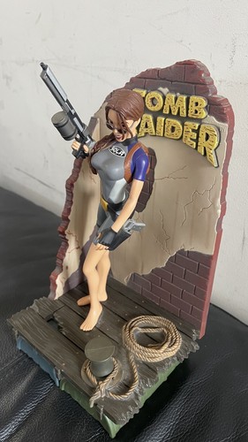 Tomb raider lara - croft, wetsuit