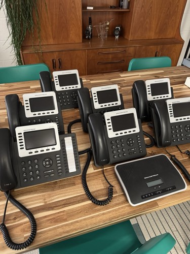 Grandstream voip phone ucm6202 - voip,