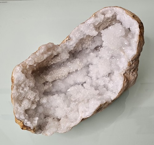 5lb huge white quartz geode - 7.5lb,