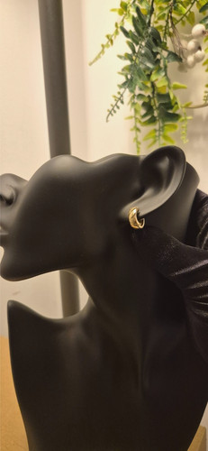 18k solid gold - gold, hoop