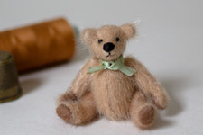 Miniature ooak artist no-no teddy bear Elouise Bears 5.5cm tall