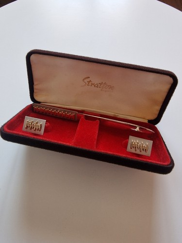 Vintage stratton boxed - vintage,