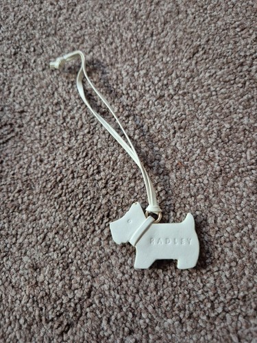 Radley dog light grey - 3d,