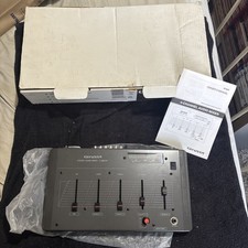 Genexxa (Tandy) 32-8207 Disco DJ mixer turntables, cd's and mic inputs