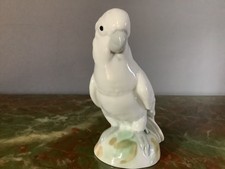 Porcelain cockatoo
