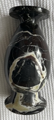 Marble vase black with - vase, white